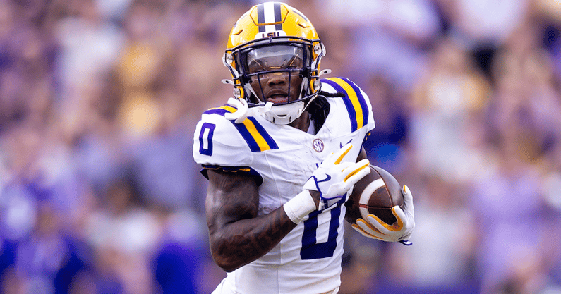 LSU WR and return specialist Zavion Thomas has brought the Tigers a spark immediately (Photo: © SCOTT CLAUSE/USA TODAY Network / USA TODAY NETWORK)